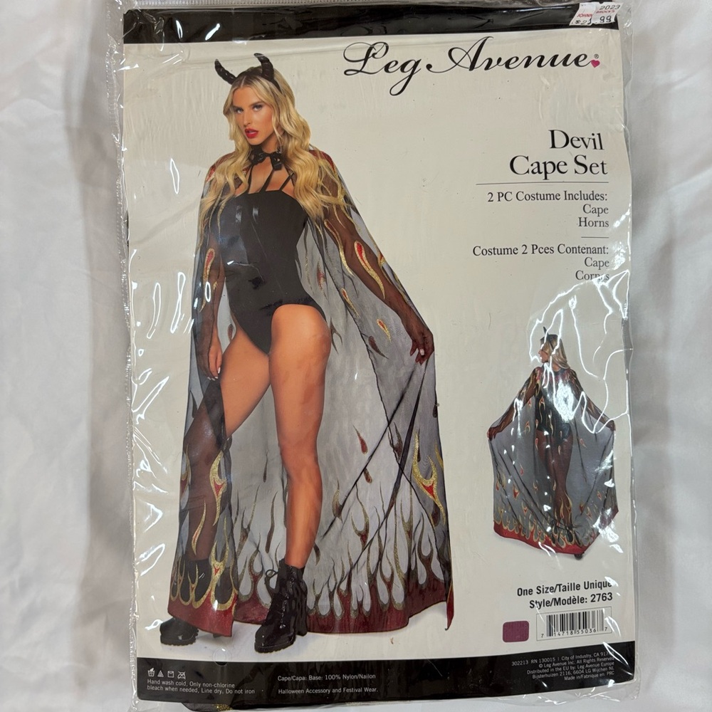 Leg Avenue Devil Cape Set - Black and Red